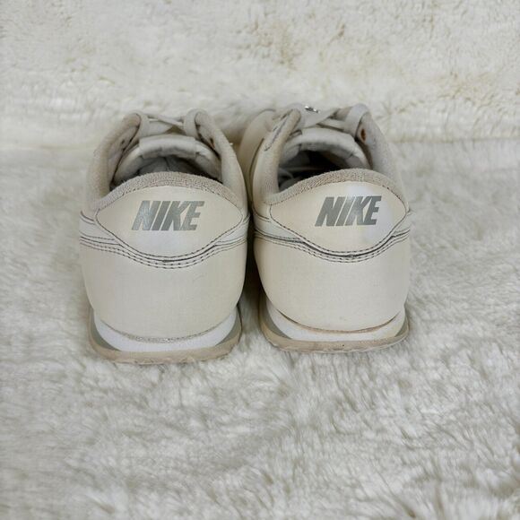 Nike Cortez 317266-111 Triple White Leather Street Sneakers Women's Size 8 - Picture 3 of 9